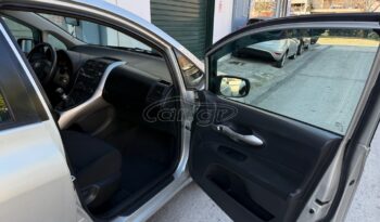 
										Toyota Auris 2010 full									