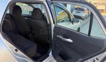 
										Toyota Auris 2010 full									