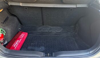 
										Toyota Auris 2010 full									