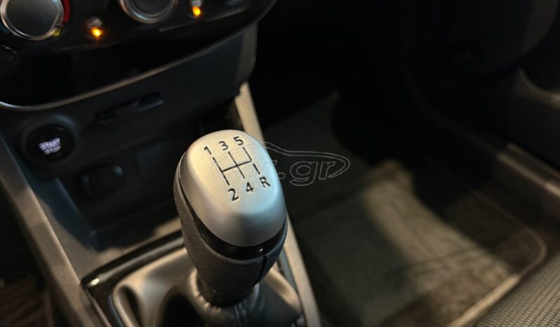 
								Renault Clio 2017 full									