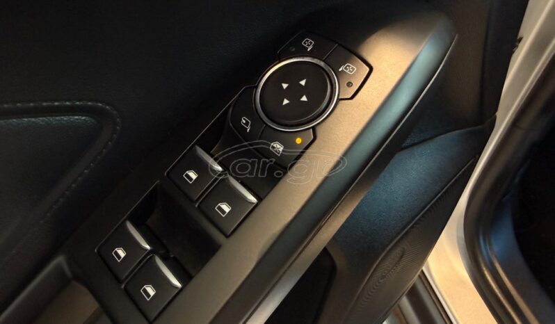 
								Ford Focus 2020 TITANIUM full									