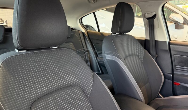 
								Ford Focus 2020 TITANIUM full									