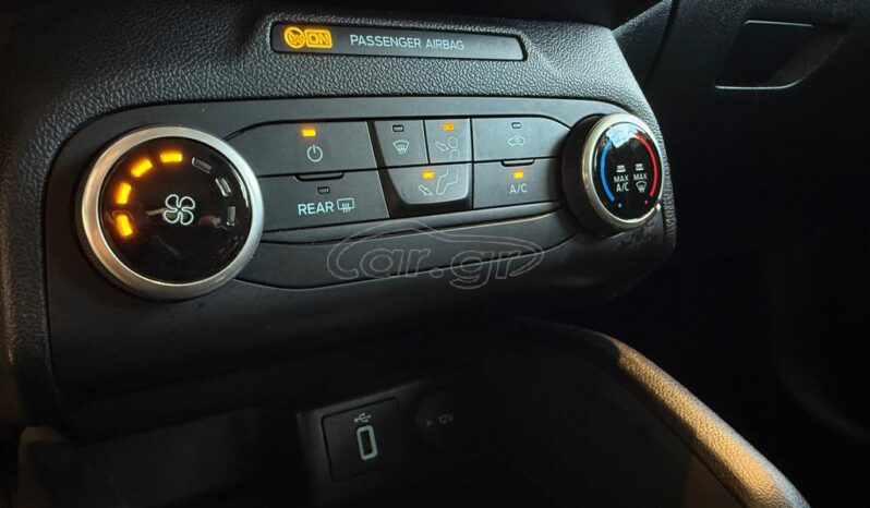 
								Ford Focus 2020 TITANIUM full									