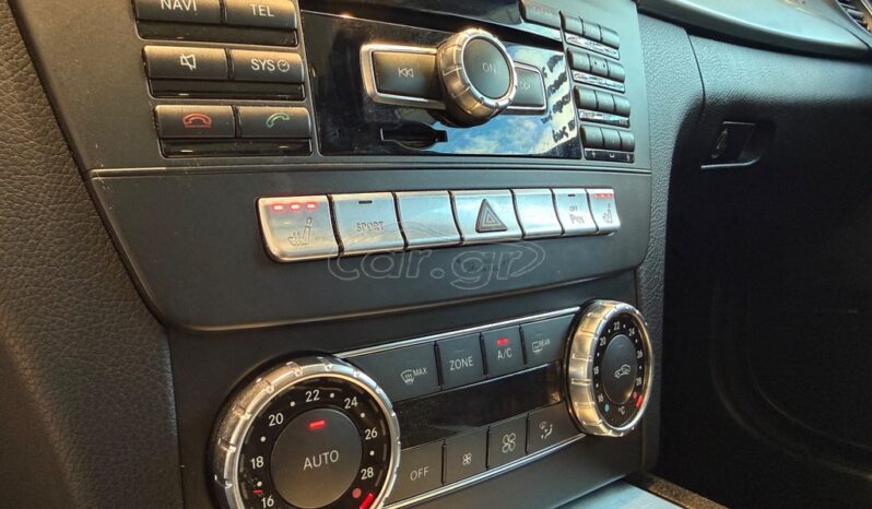 
								Mercedes-Benz C250 2013 AMG full									