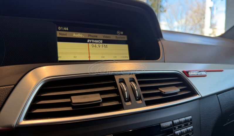 
								Mercedes-Benz C250 2013 AMG full									