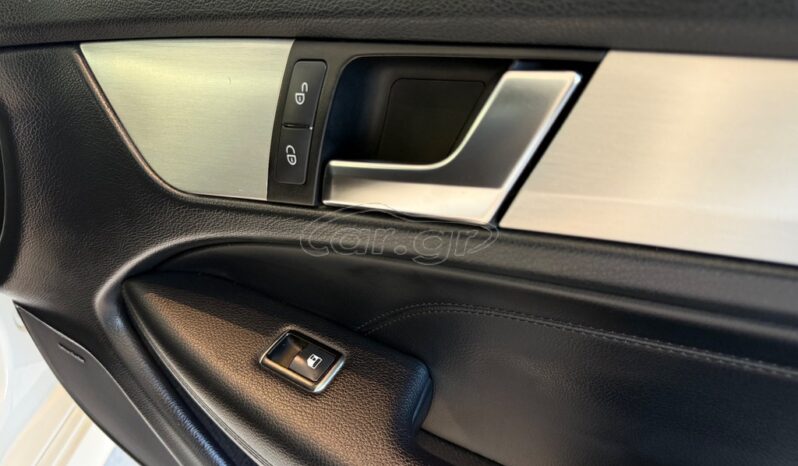 
								Mercedes-Benz C250 2013 AMG full									