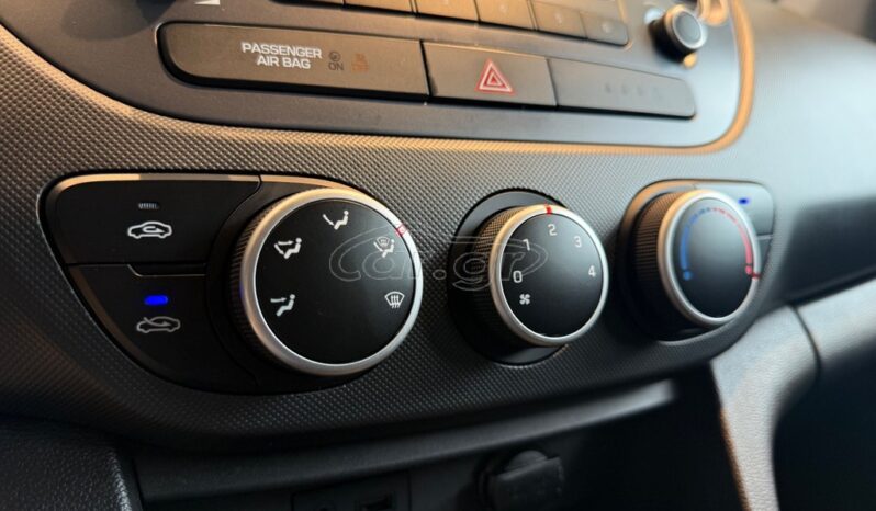 
								Hyundai i 10 2017 full									