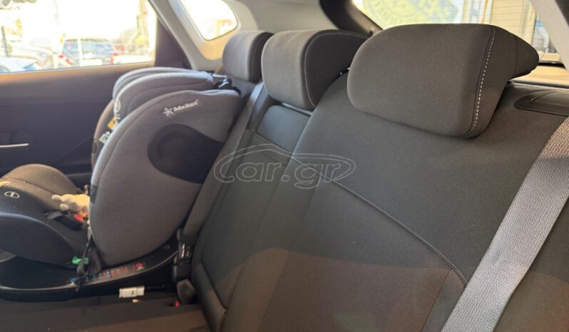 
								Hyundai Kona 2025 full									