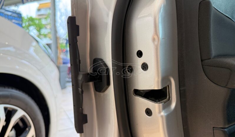 
								Ford Fiesta 2018 full									