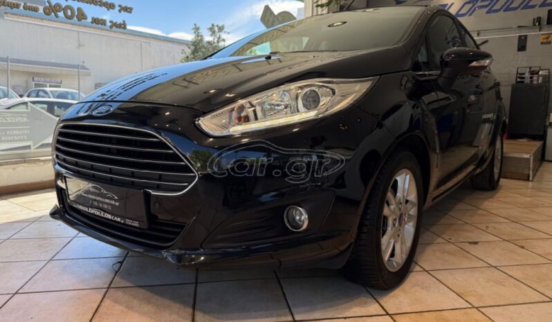 
								Ford Fiesta 2016 TITANIUM full									