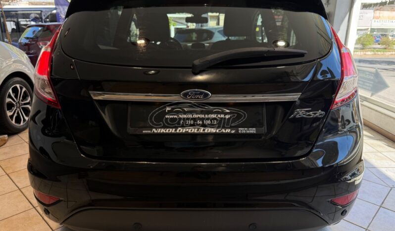 
								Ford Fiesta 2016 TITANIUM full									