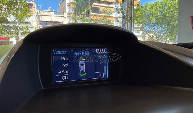 
								Ford Fiesta 2016 TITANIUM full									