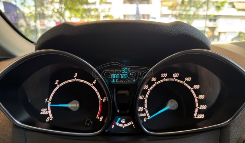 
								Ford Fiesta 2016 TITANIUM full									